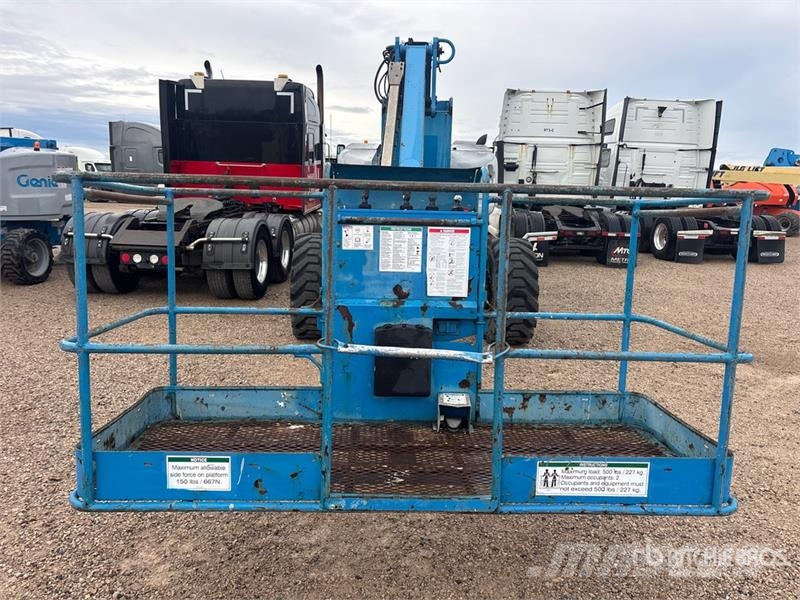Genie Z-135/70 4WD Diesel Articulating Boom Lift Zglobne dvižne ploščadi
