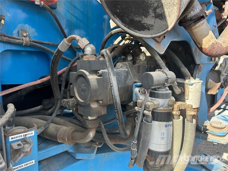 Genie Z-135/70 4WD Diesel Articulating Boom Lift رافعات سلة مفصلية