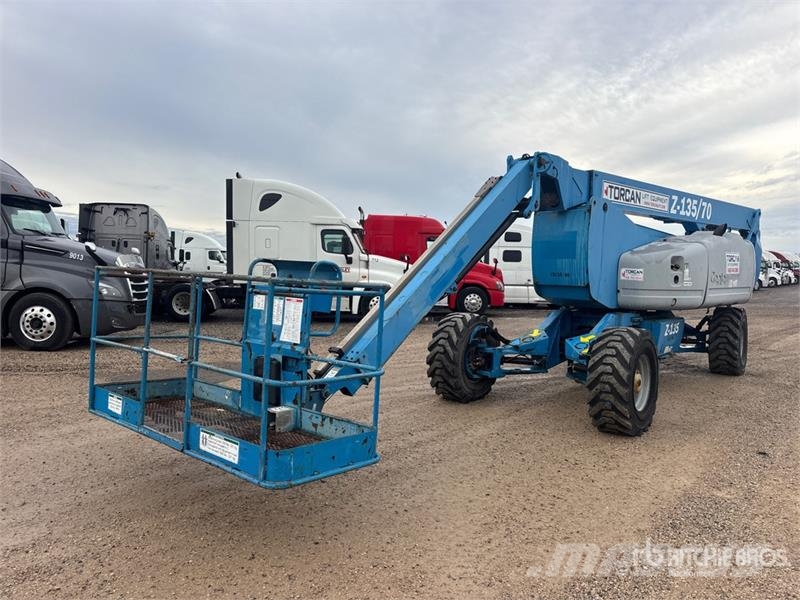 Genie Z-135/70 4WD Diesel Articulating Boom Lift Zglobne dvižne ploščadi