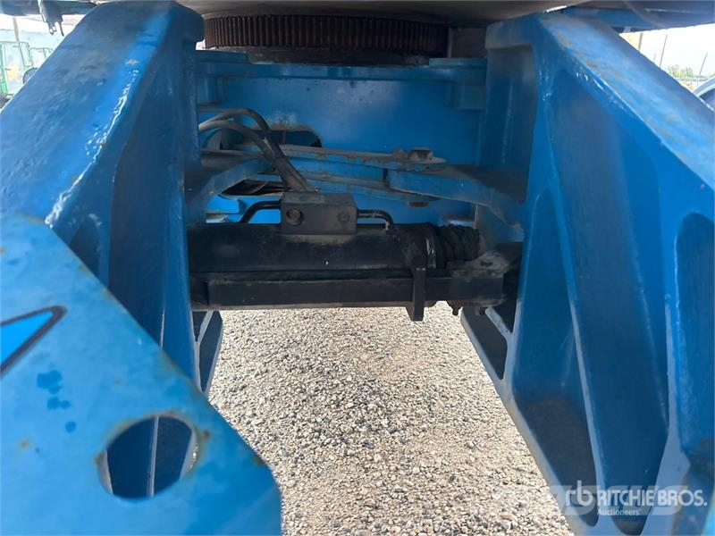 Genie Z-135/70 4WD Diesel Articulating Boom Lift Zglobne dvižne ploščadi