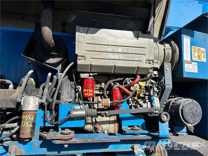 Genie Z-135/70 4WD Diesel Articulating Boom Lift Strēles pacēlāji