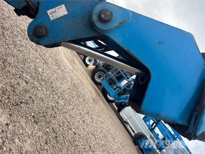 Genie Z-135/70 4WD Diesel Articulating Boom Lift Zglobne dvižne ploščadi