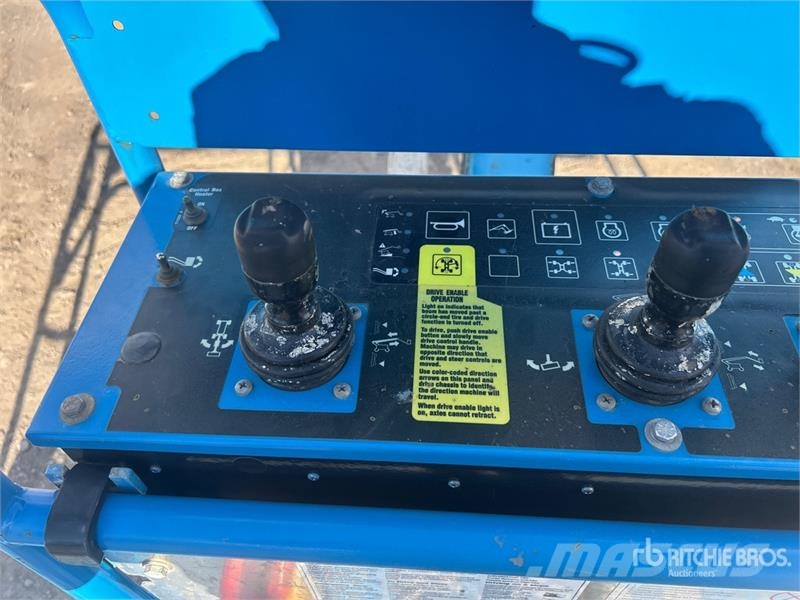 Genie Z-135/70 4WD Diesel Articulating Boom Lift رافعات سلة مفصلية