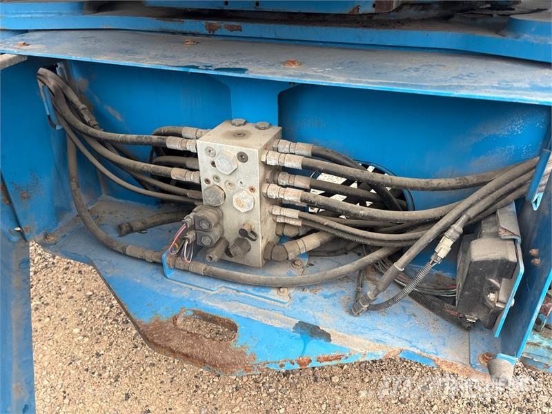 Genie Z-135/70 4WD Diesel Articulating Boom Lift Zglobne dvižne ploščadi