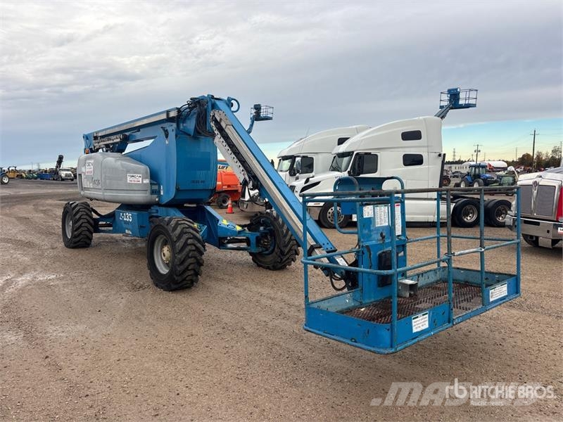 Genie Z-135/70 4WD Diesel Articulating Boom Lift Zglobne dvižne ploščadi