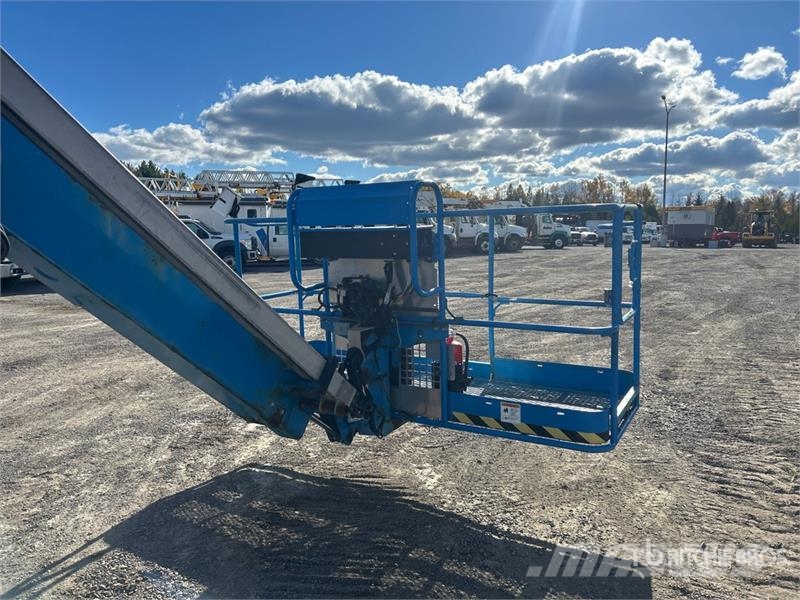 Genie Z-135/70 4WD Diesel Articulating Boom Lift رافعات سلة مفصلية
