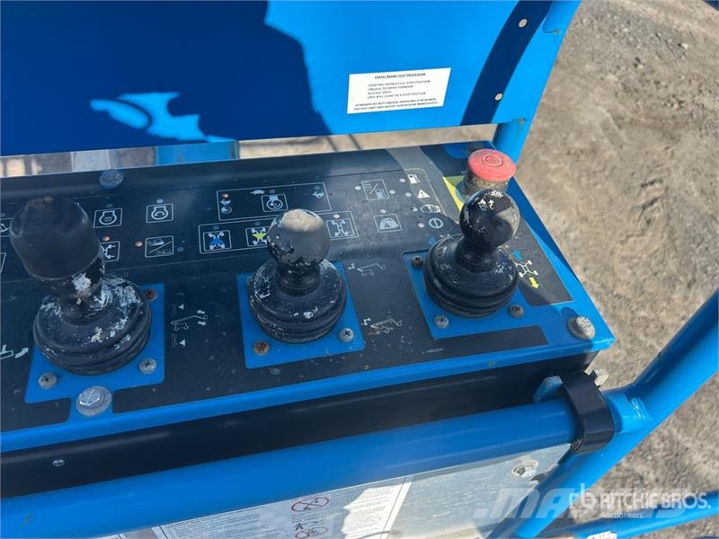Genie Z-135/70 4WD Diesel Articulating Boom Lift رافعات سلة مفصلية