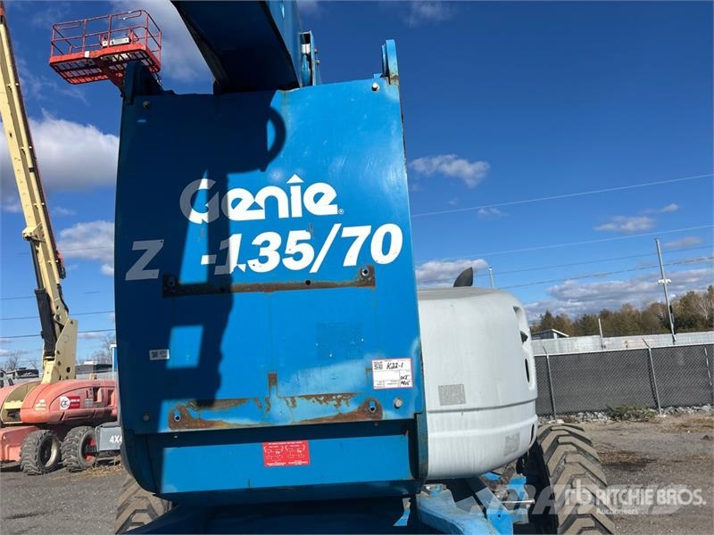 Genie Z-135/70 4WD Diesel Articulating Boom Lift رافعات سلة مفصلية