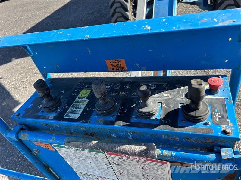 Genie Z-135/70 Articulating Boom Lift Articulated boom lifts