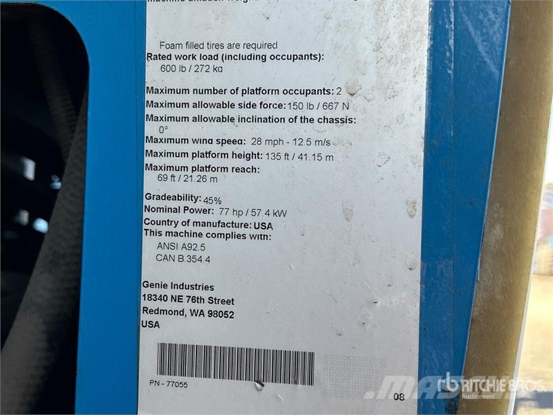Genie Z-135/70 Articulating Boom Lift Articulated boom lifts