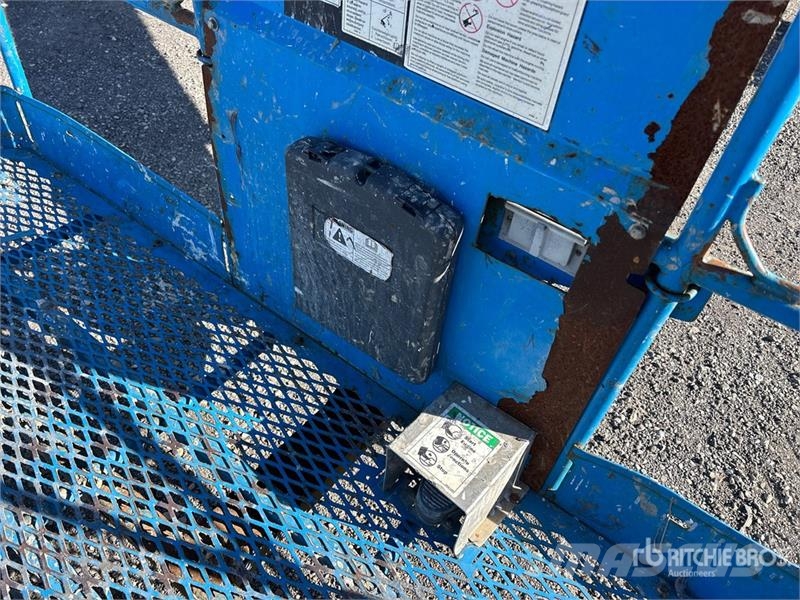 Genie Z-135/70 Articulating Boom Lift Articulated boom lifts