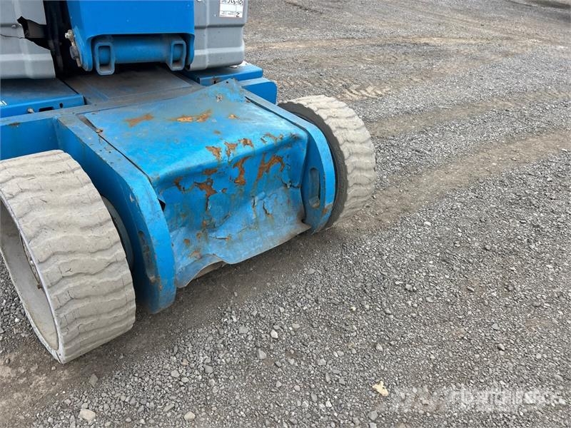 Genie Z-30/20N RJ 2WD Electric Articulating Boom Lift رافعات سلة مفصلية