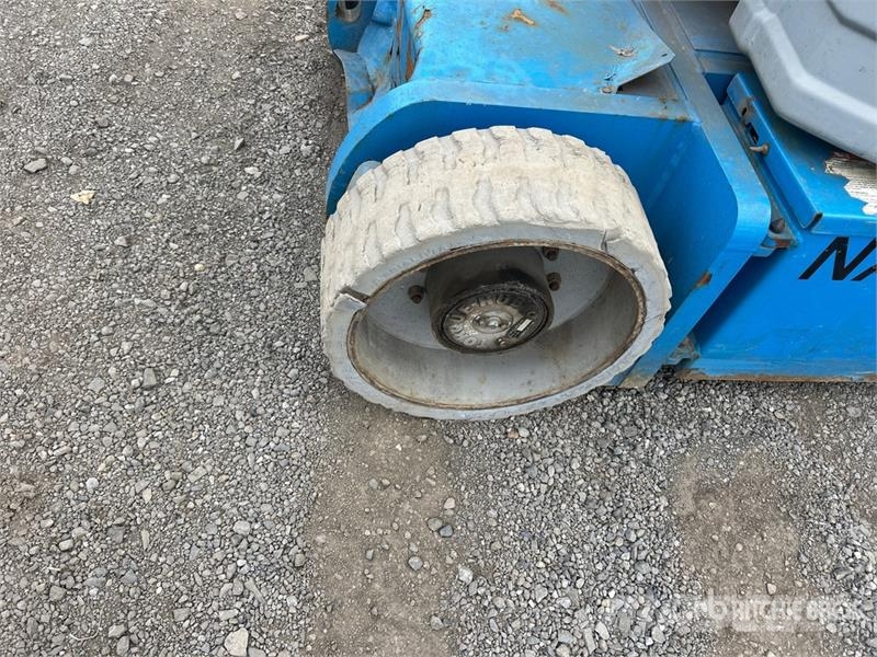 Genie Z-30/20N RJ 2WD Electric Articulating Boom Lift رافعات سلة مفصلية