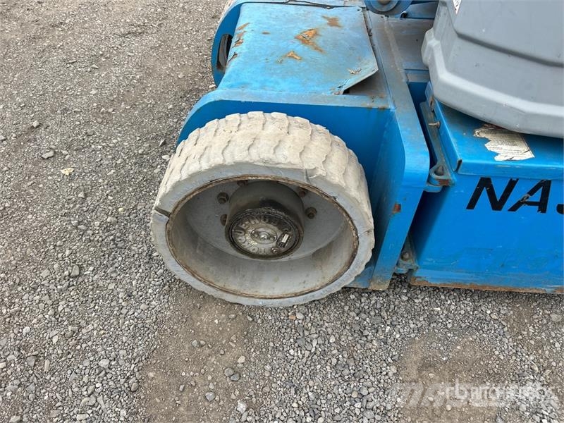 Genie Z-30/20N RJ 2WD Electric Articulating Boom Lift رافعات سلة مفصلية