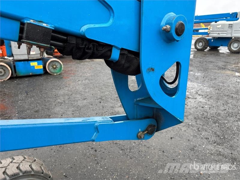 Genie Z-33/18 2WD Electric Articulating Boom Lift Strēles pacēlāji