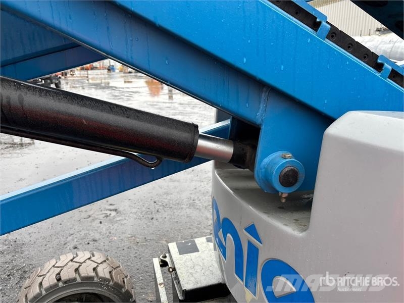 Genie Z-33/18 2WD Electric Articulating Boom Lift Strēles pacēlāji