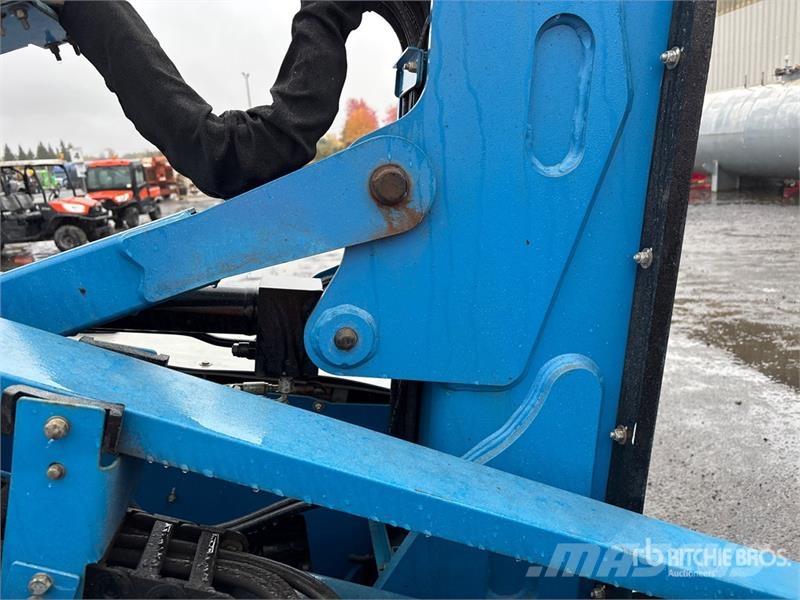 Genie Z-33/18 2WD Electric Articulating Boom Lift Strēles pacēlāji