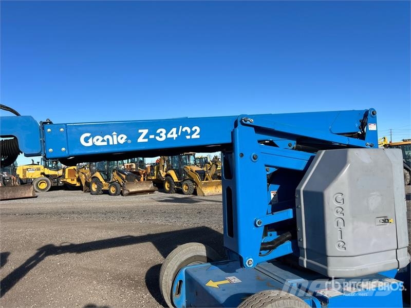 Genie Z-34/22 2WD Electric Articulating Boom Lift Knikarmhoogwerkers