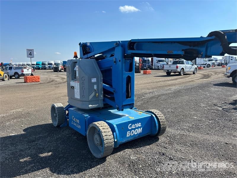 Genie Z-34/22N 2WD Electric Articulating Boom Lift رافعات سلة مفصلية