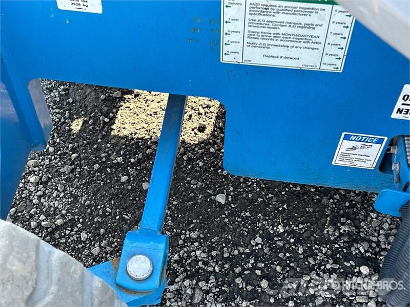 Genie Z-34/22N 2WD Electric Articulating Boom Lift رافعات سلة مفصلية