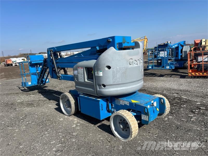 Genie Z-40/23N RJ 2WD Electric Articulating Boom Lift Gelenkteleskoparbeitsbühnen