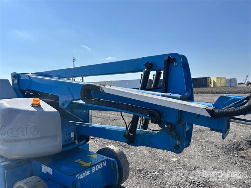 Genie Z-40/23N RJ 2WD Electric Articulating Boom Lift Gelenkteleskoparbeitsbühnen