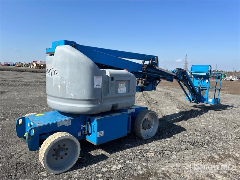 Genie Z-40/23N RJ 2WD Electric Articulating Boom Lift Gelenkteleskoparbeitsbühnen