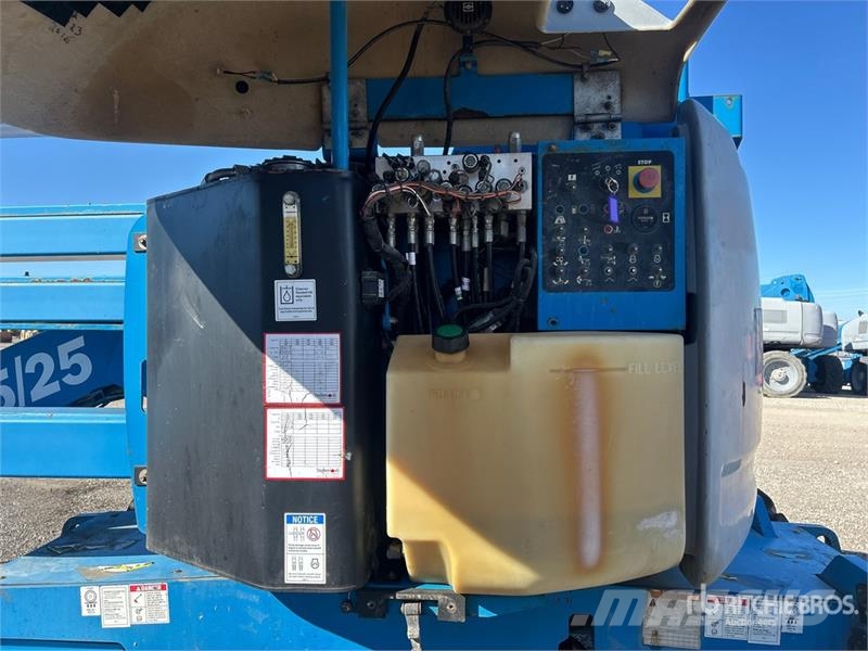 Genie Z-45/25 4WD Diesel Articulating Boom Lift Knikarmhoogwerkers