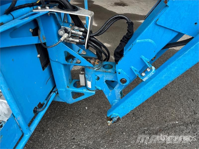 Genie Z-45/25J 4WD Diesel Articulating Boom Lift Articulated boom lifts