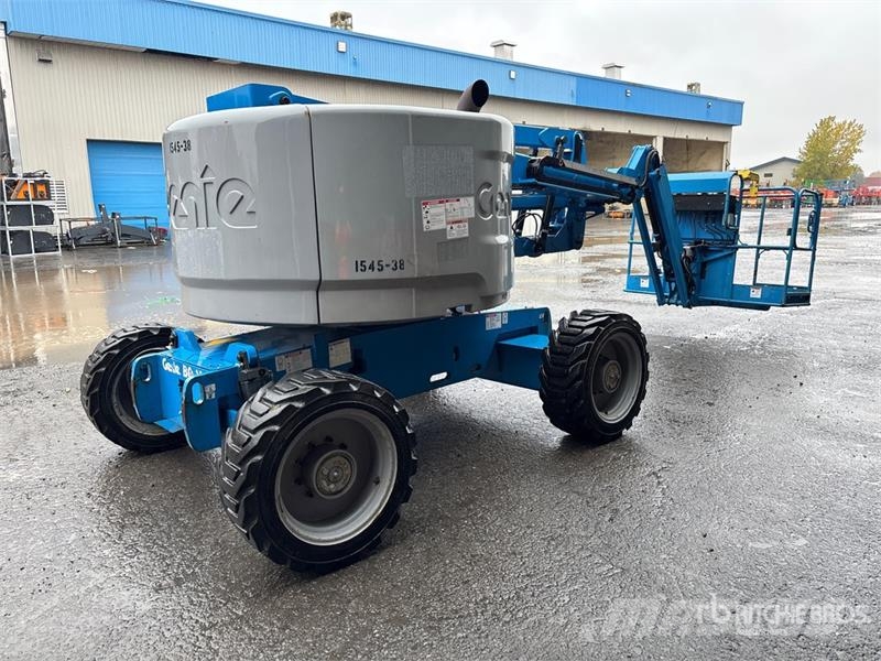 Genie Z-45/25J 4WD Diesel Articulating Boom Lift Articulated boom lifts