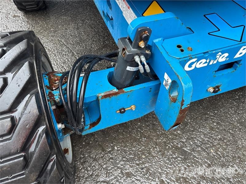 Genie Z-45/25J 4WD Diesel Articulating Boom Lift Articulated boom lifts