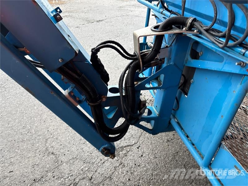 Genie Z-45/25J 4WD Diesel Articulating Boom Lift Articulated boom lifts