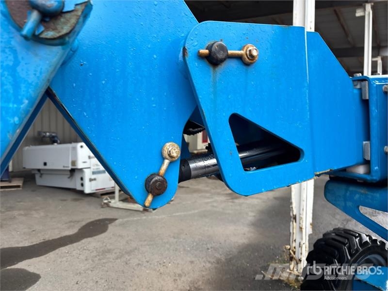 Genie Z-45/25J 4WD Diesel Articulating Boom Lift Articulated boom lifts