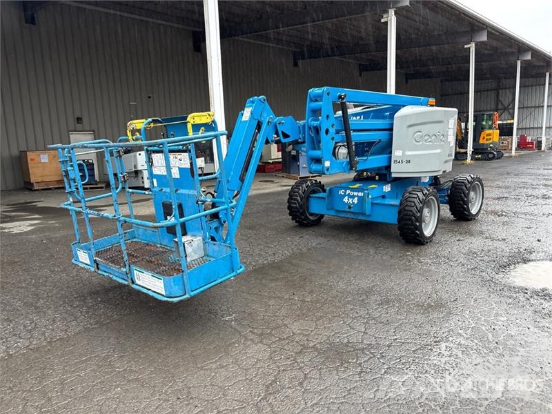 Genie Z-45/25J 4WD Diesel Articulating Boom Lift Articulated boom lifts