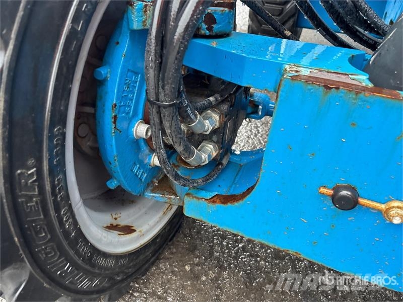 Genie Z-45/25J 4WD Diesel Articulating Boom Lift Articulated boom lifts