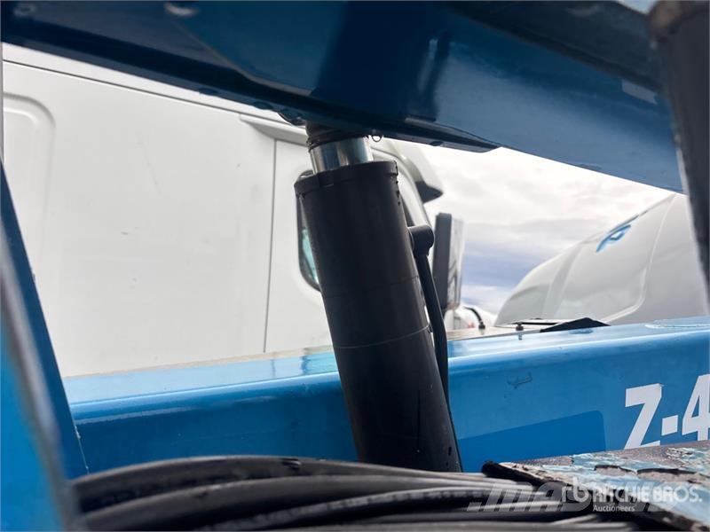 Genie Z-45/25J 4WD Dual Fuel Articulating Boom Lift Zglobne dvižne ploščadi