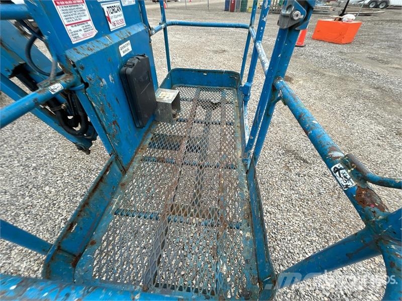 Genie Z-45/25J 4WD Dual Fuel Articulating Boom Lift Articulated boom lifts