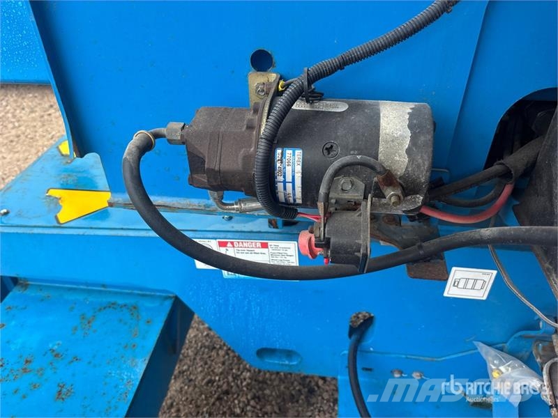 Genie Z-45/25J 4WD Dual Fuel Articulating Boom Lift Zglobne dvižne ploščadi
