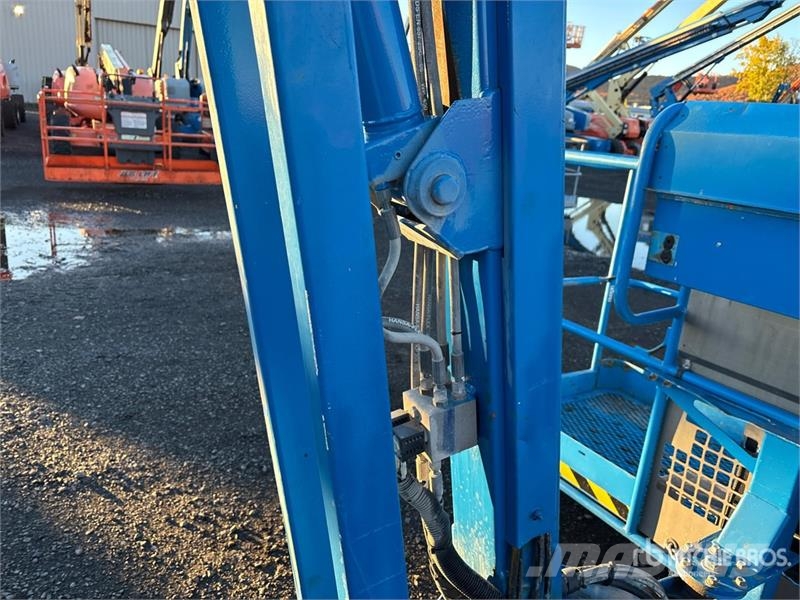 Genie Z-60/34 4WD Diesel Articulating Boom Lift Articulated boom lifts