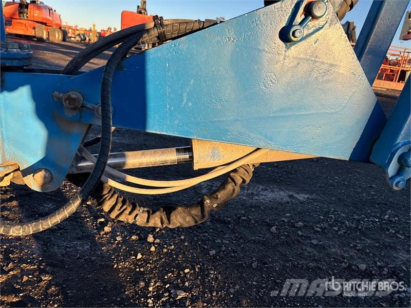 Genie Z-60/34 4WD Diesel Articulating Boom Lift Articulated boom lifts