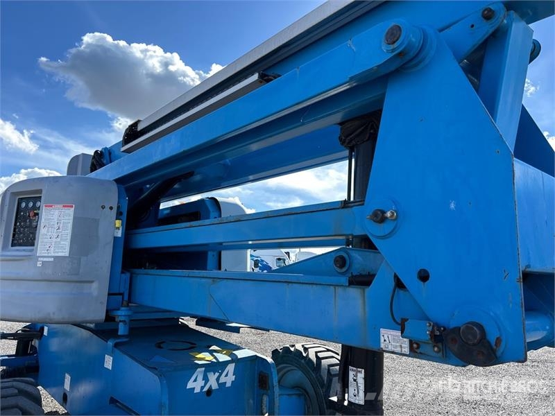 Genie Z-60/34 4WD Gasoline Articulating Boom Lift رافعات سلة مفصلية