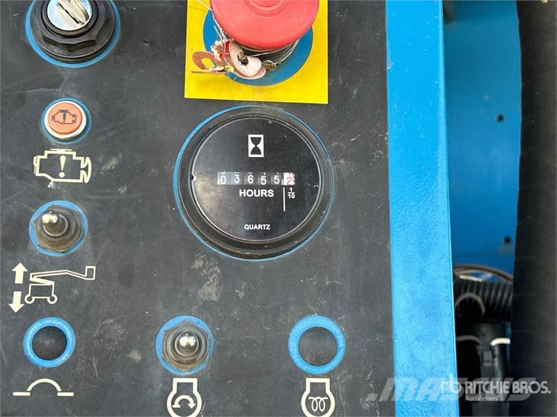 Genie Z-60/34 4WD Gasoline Articulating Boom Lift رافعات سلة مفصلية
