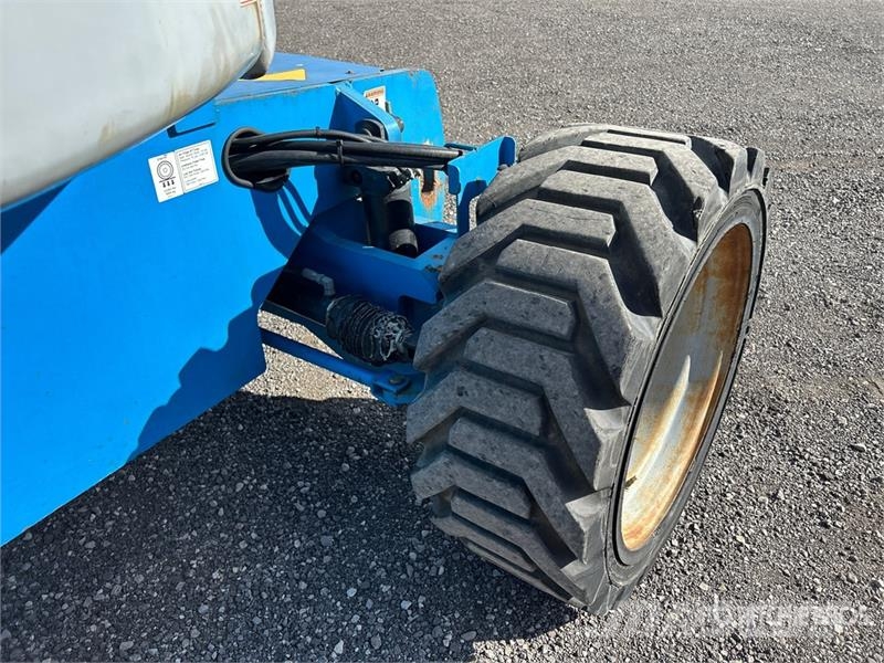 Genie Z-60/34 4WD Gasoline Articulating Boom Lift رافعات سلة مفصلية