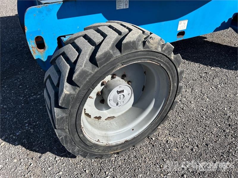 Genie Z-60/34 4WD Gasoline Articulating Boom Lift رافعات سلة مفصلية