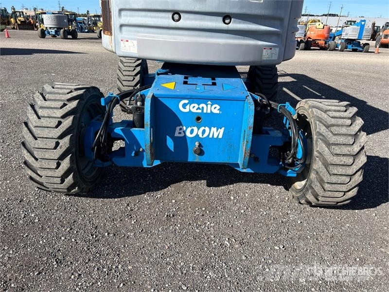 Genie Z-60/34 4WD Gasoline Articulating Boom Lift رافعات سلة مفصلية