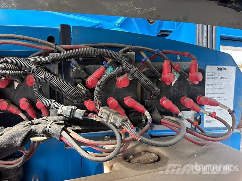 Genie Z-60/37 4WD Hybrid Articulating Boom Lift Piattaforme a braccio articolato