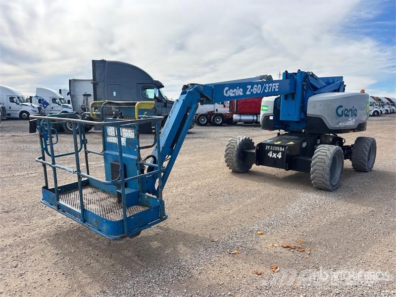 Genie Z-60/37 4WD Hybrid Articulating Boom Lift Piattaforme a braccio articolato