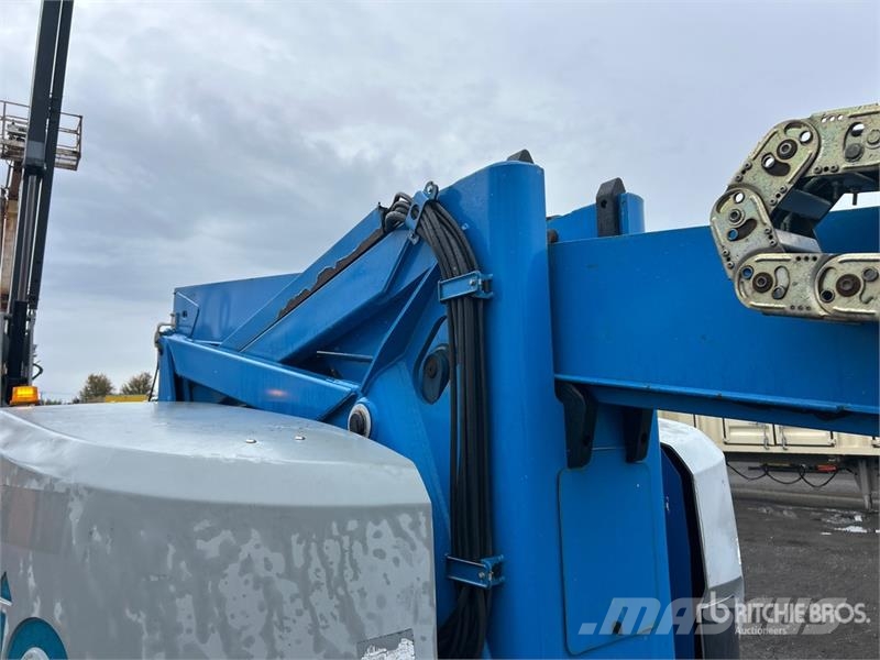 Genie Z-60/37FE 4WD Hybrid Articulating Boom Lift Zglobne podizne platforme