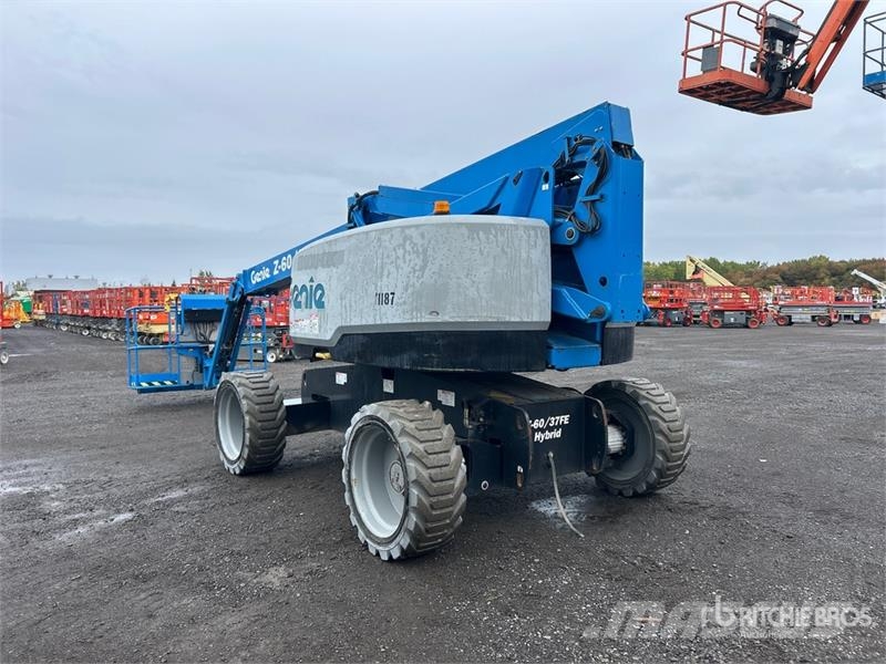 Genie Z-60/37FE 4WD Hybrid Articulating Boom Lift Zglobne podizne platforme