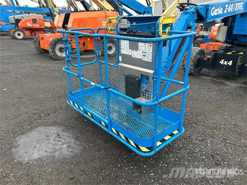 Genie Z-60/37FE 4WD Hybrid Articulating Boom Lift Zglobne podizne platforme
